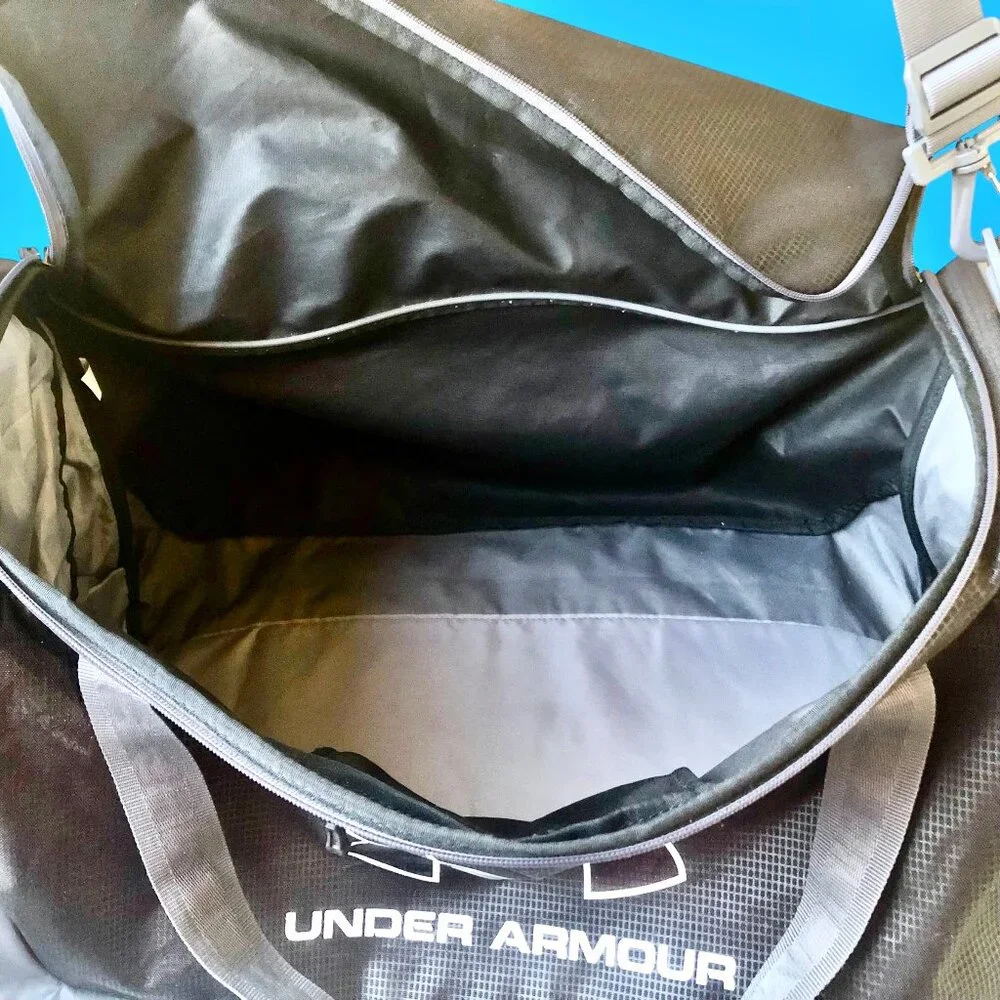 Under Armour Duffel Bag STORM HEAT GEAR Gray & Black with Handles + Strap logos